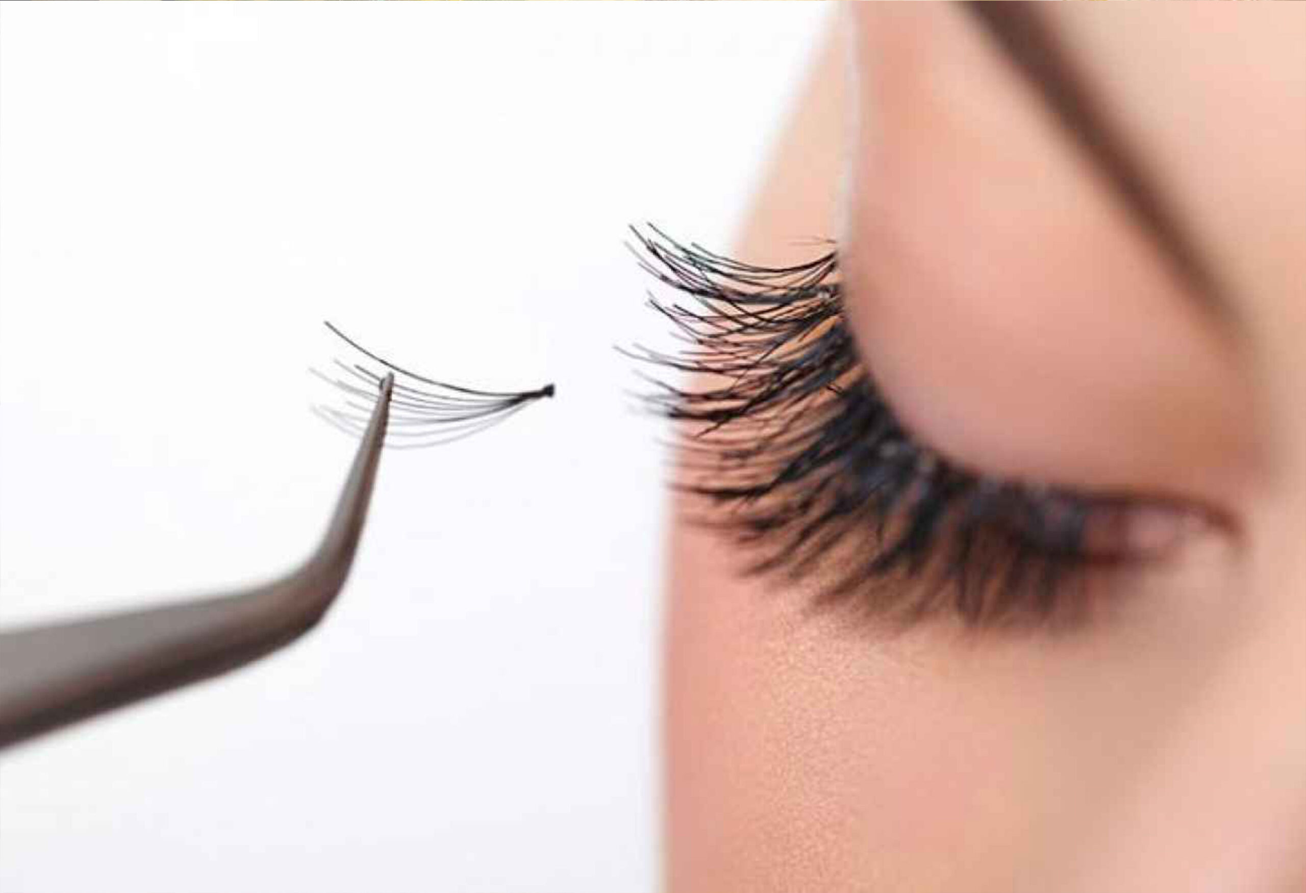 Wimpernverlängerung und Augenbrauen Treatment